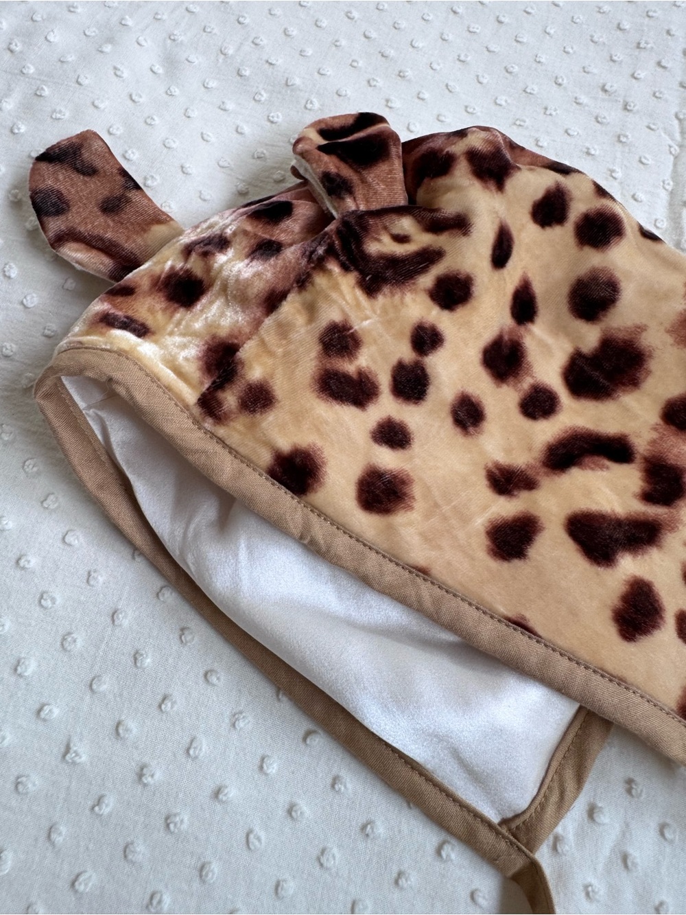 Briar bonnet, velvet and silk